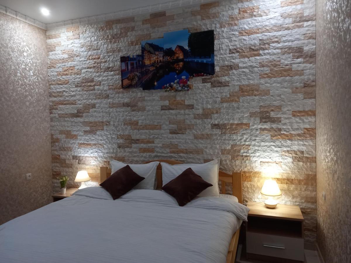 Готель River House Umanʼ Esterno foto