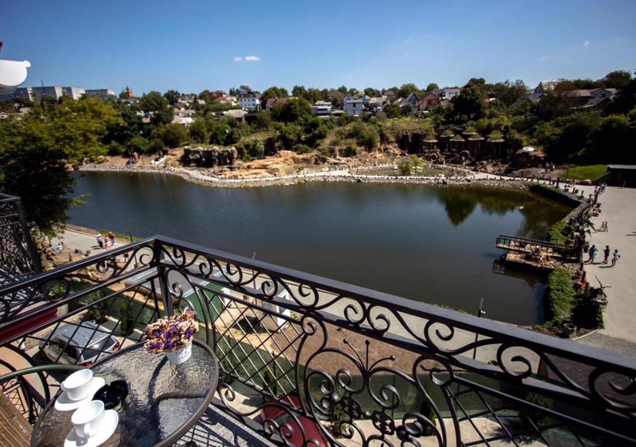 Готель River House Umanʼ Esterno foto
