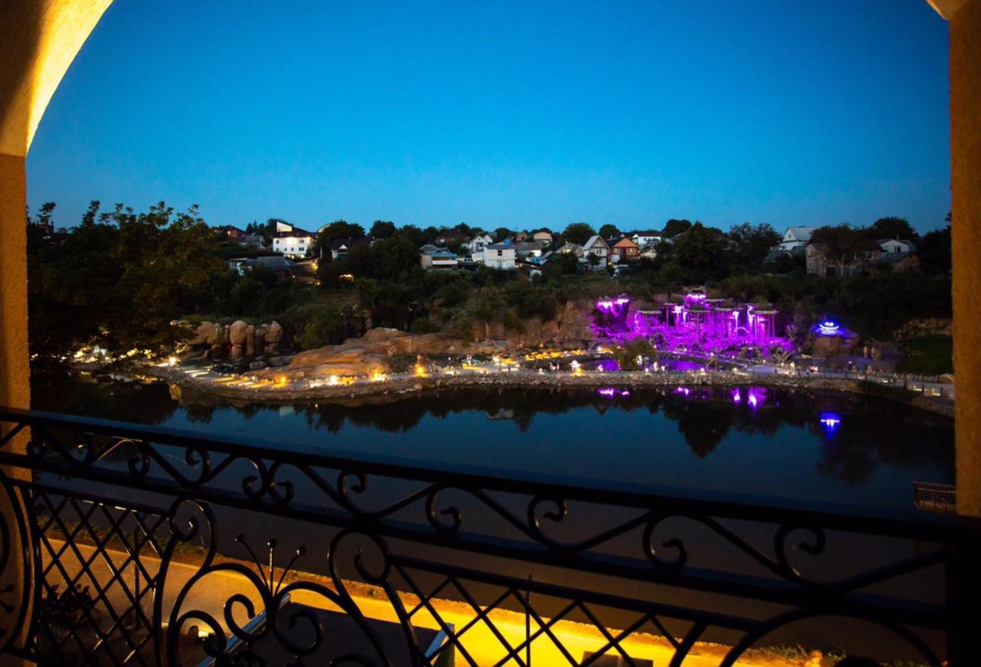 Готель River House Umanʼ Esterno foto